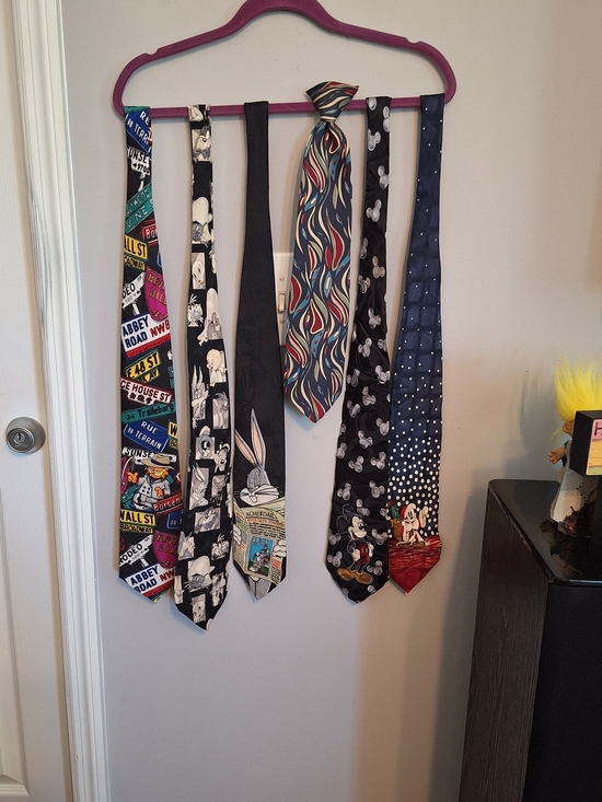 Other - 6 Assorted Men's Novelty Ties